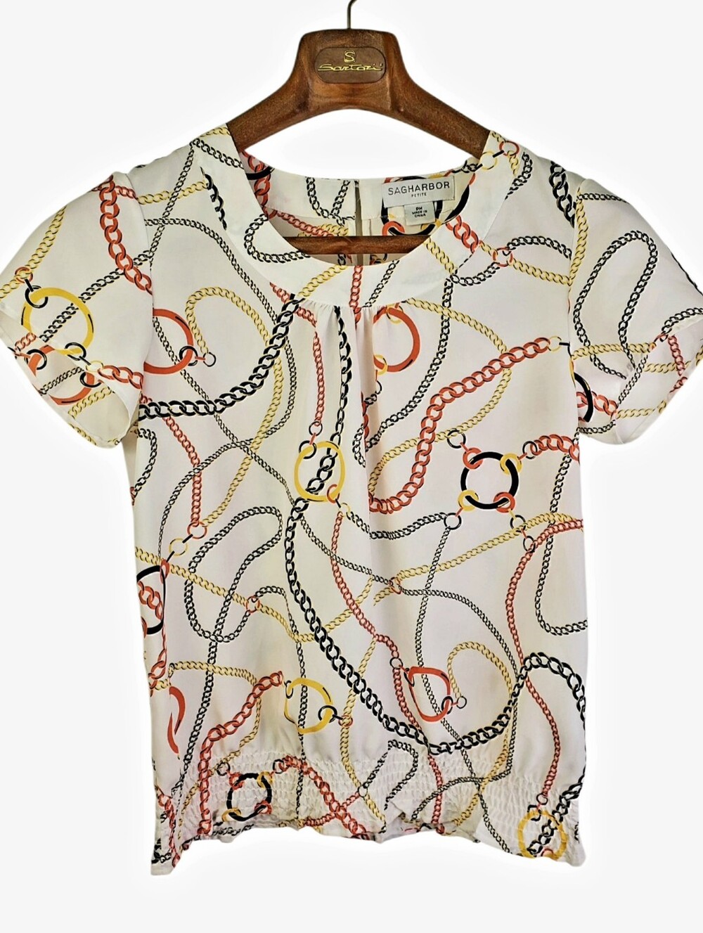 Sag Harbor Petite Chain Print Smocked Waist Blouse. MED.